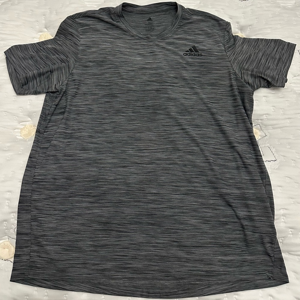 XL Adidas Men's Gray Performance T-Shirt